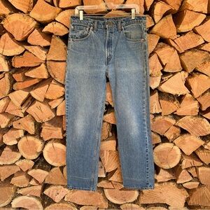 Vintage Levi’s Strauss Men's 34 x 32 Straight Fit Light Wash Blue Denim Jeans